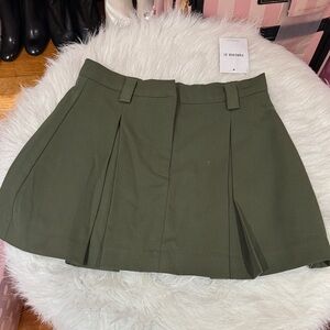 Forever 21 Olive Green Pleated Mini Skirt XS New
